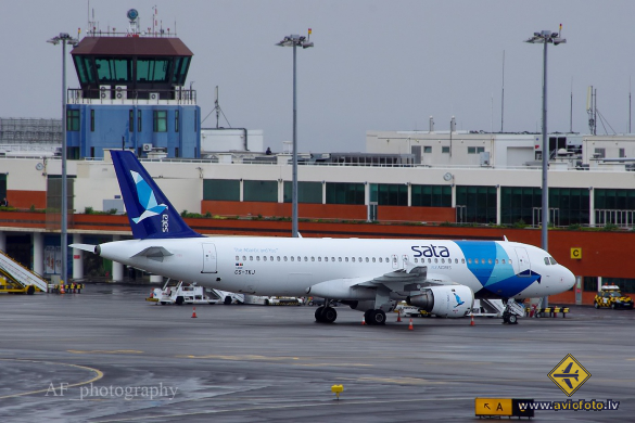 Airbus A320-212